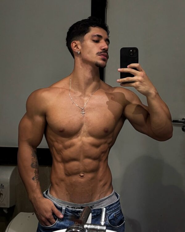 Caique Vilhegas